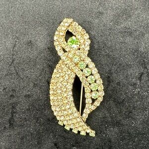 Vintage Elegant Gold and Green Crystal Brooch